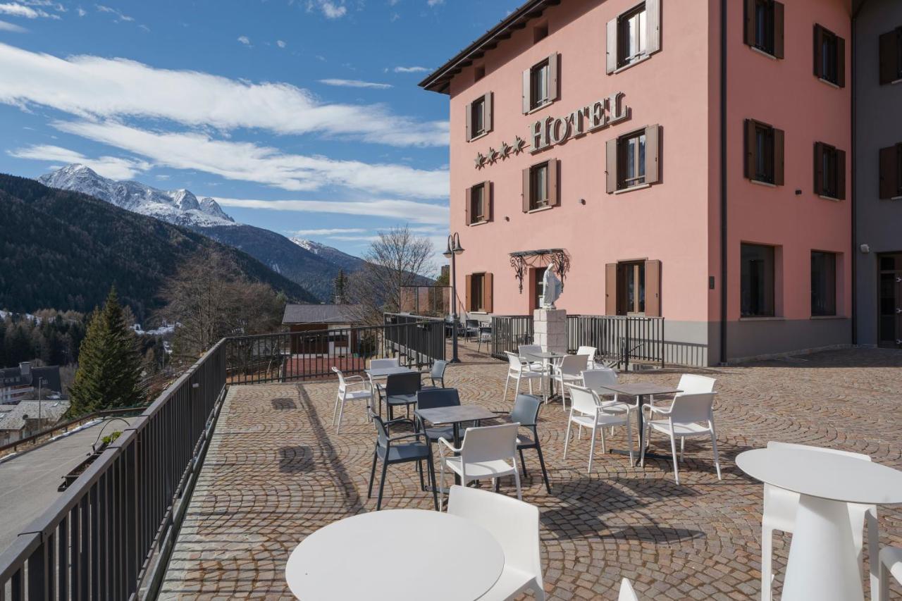 Hotel Garni Cristallo Ponte Di Legno Bagian luar foto
