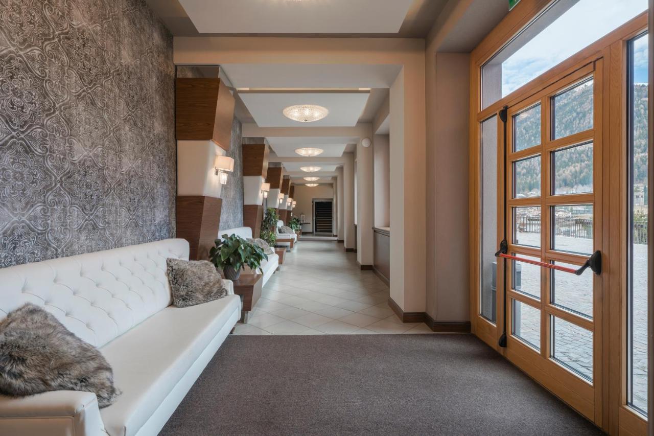 Hotel Garni Cristallo Ponte Di Legno Bagian luar foto